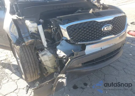 2017 Kia Sorento 2.4L Lx из США, поврежденный, VIN 5XYPG4A38HG312325